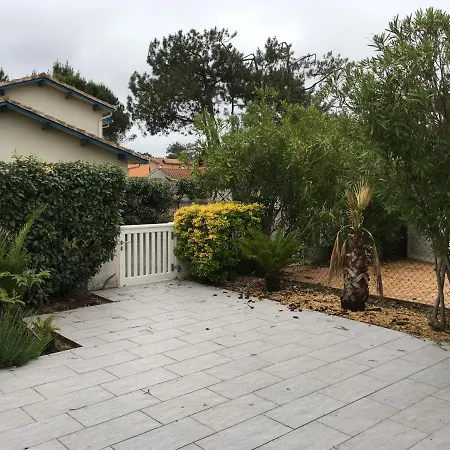 Maison En Duplex Au Pied Des Dunes A - Calme Et Confort, Parking Et Terrasse - Fr-1-319-183 Holiday home