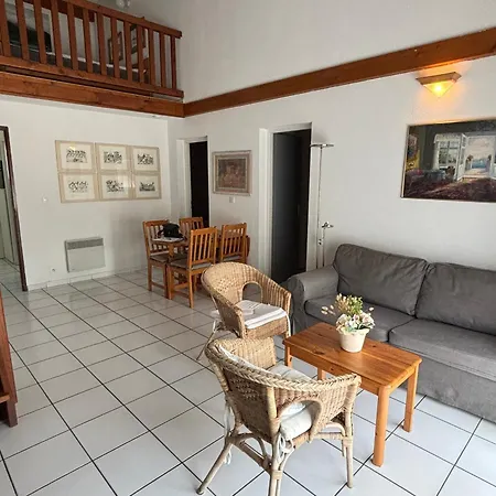 Maison En Duplex Au Pied Des Dunes A - Calme Et Confort, Parking Et Terrasse - Fr-1-319-183